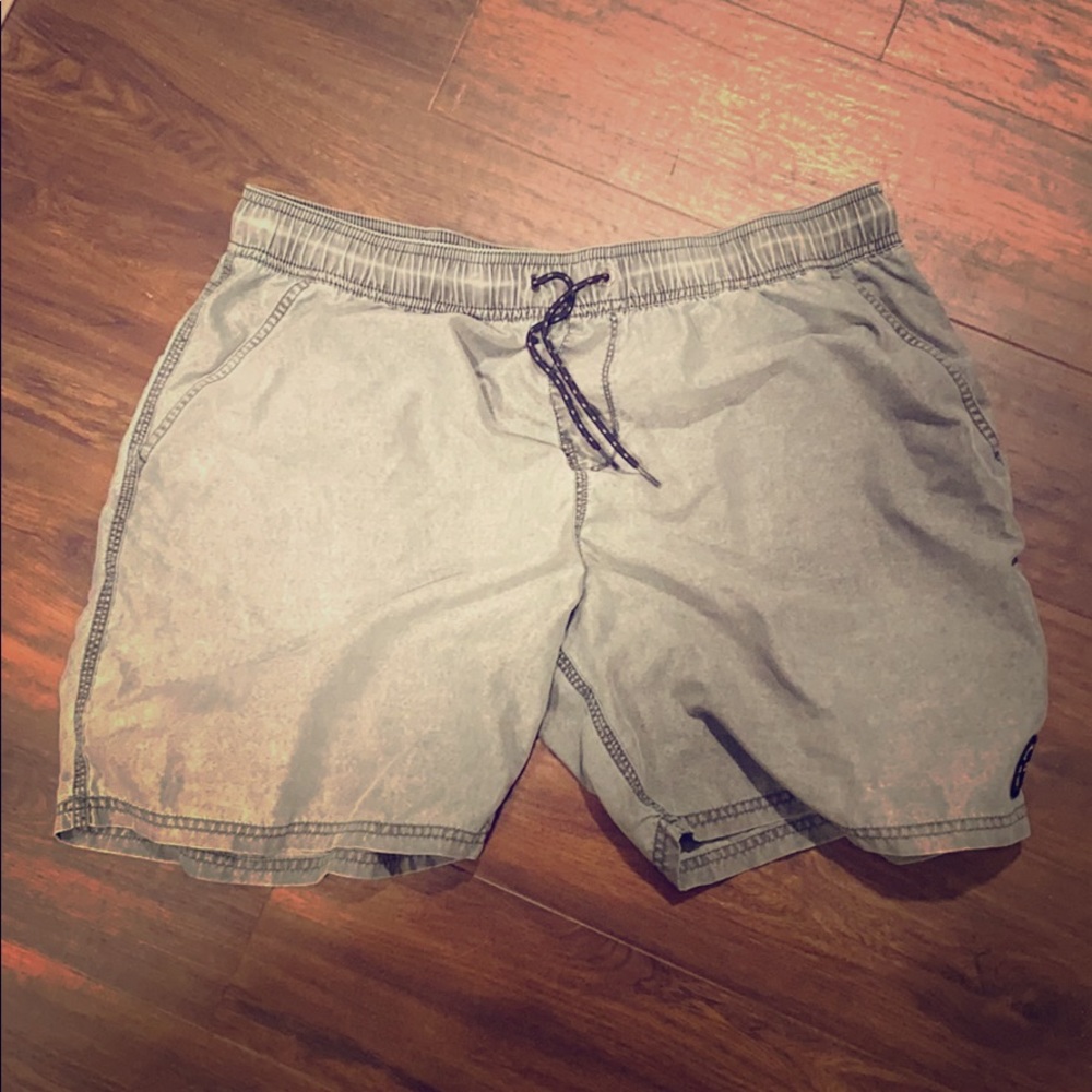 Billabongs Laybacks Size 38